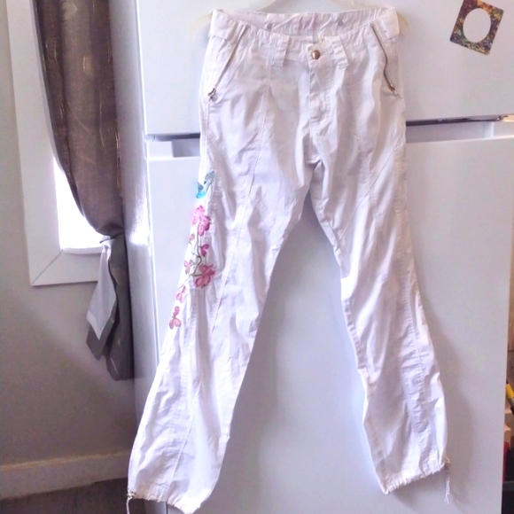 Women's Crest Pants size 5/6 - Picture 3 of 8